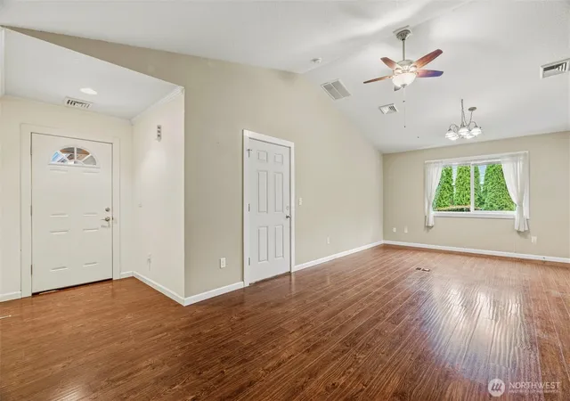 Photo 3 of Single family home for sale at 407 Northwest 7th Ave, Kelso, WA 98626 | MLS# NWM2560497 | Listing updated on 2026-09-23