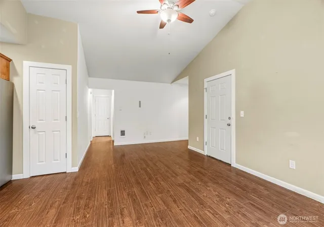 Photo 4 of Single family home for sale at 407 Northwest 7th Ave, Kelso, WA 98626 | MLS# NWM2560497 | Listing updated on 2026-09-23