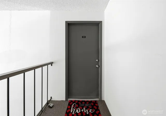 Photo 4 of Condo for sale at 4641 W Lake Sammamish Pkwy SE #F305, Issaquah, WA 98027 | MLS# NWM2560503 | Listing updated on 2026-09-23