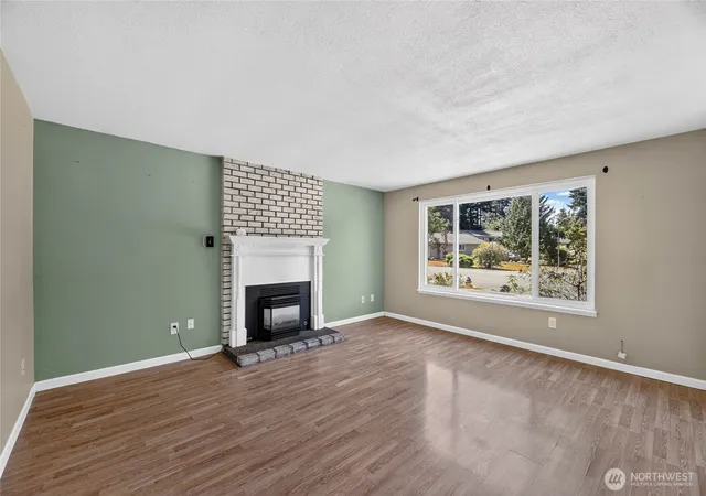Photo 3 of Sale Pending at 12917 55th Avenue Se, Everett, WA 98208 | MLS# NWM2560518 | Listing updated on 2026-09-25