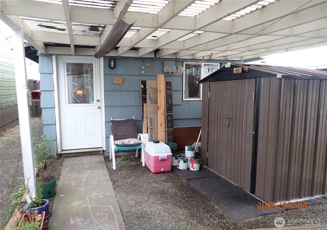 Photo 3 of House for sale at 1317 W Market St, Aberdeen, WA 98520 | MLS# NWM2560533 | Listing updated on 2026-09-23