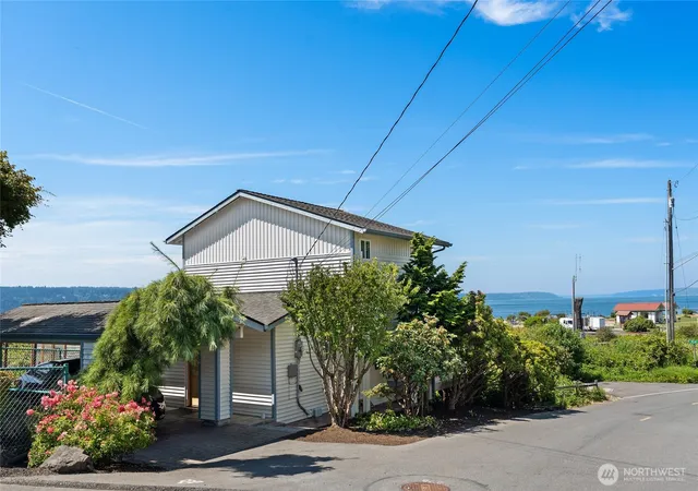 Photo 2 of Single family home for sale at 303 Church Ave, Mukilteo, WA 98275 | MLS# NWM2560539 | Listing updated on 2026-09-23