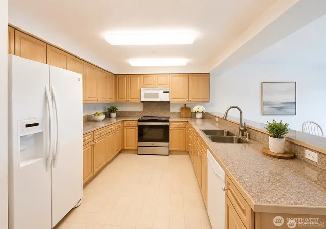 Photo 4 of Condo for sale at 15020 Bothell Way NE #204, Lake Forest Park, WA 98155 | MLS# NWM2560542 | Listing updated on 2026-09-24