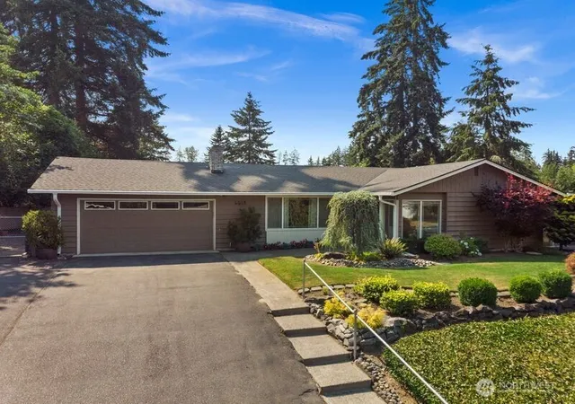 Photo 2 of Sale Pending at 6518 41st Avenue, Gig Harbor, WA 98335 | MLS# NWM2560586 | Listing updated on 2026-09-21