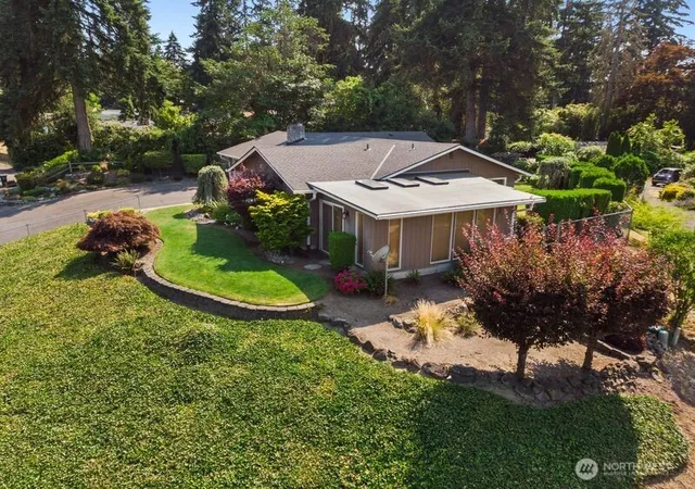 Photo 3 of Sale Pending at 6518 41st Avenue, Gig Harbor, WA 98335 | MLS# NWM2560586 | Listing updated on 2026-09-21