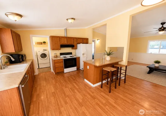 Photo 4 of Manufactured home for sale at 9039 Steele Crk Loop NE, Bremerton, WA 98311 | MLS# NWM2560617 | Listing updated on 2026-09-23