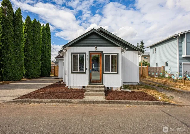 Photo 1 of Sale Pending at 303 Fir Ave, Sultan, WA 98294 | MLS# NWM2560620 | Listing updated on 2026-09-22