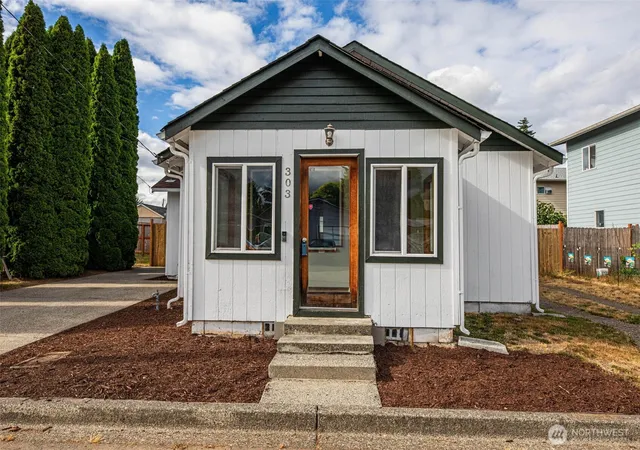 Photo 2 of Sale Pending at 303 Fir Ave, Sultan, WA 98294 | MLS# NWM2560620 | Listing updated on 2026-09-22