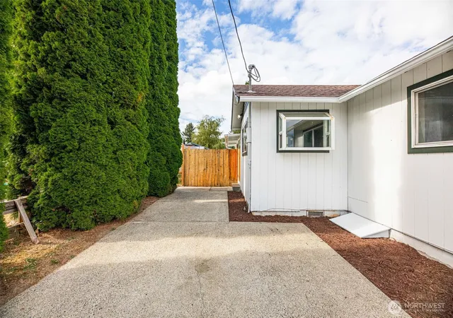 Photo 4 of Sale Pending at 303 Fir Ave, Sultan, WA 98294 | MLS# NWM2560620 | Listing updated on 2026-09-22