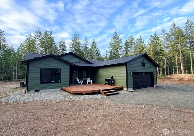 Photo 2 of Single family home for sale at 19 Raven Ln, Elma, WA 98541 | MLS# NWM2560629 | Listing updated on 2026-09-23