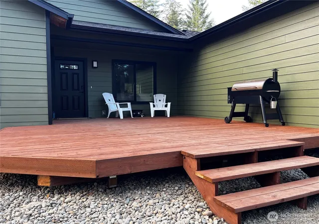 Photo 3 of Single family home for sale at 19 Raven Ln, Elma, WA 98541 | MLS# NWM2560629 | Listing updated on 2026-09-23