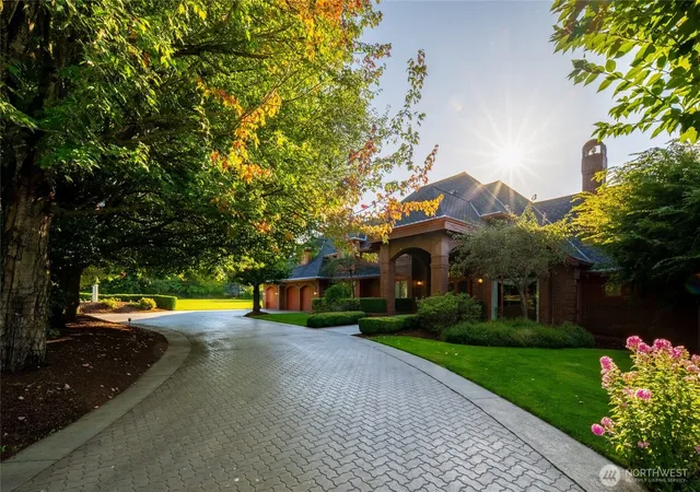 Photo 3 of Mansion for sale at 7349 Old Guide Rd, Ferndale, WA 98248 | MLS# NWM2560639 | Listing updated on 2026-09-23