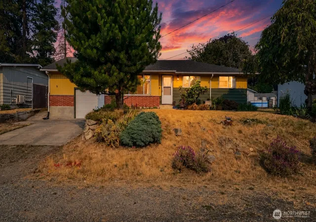 Photo 1 of Single family home for sale at 31226 6th Avenue S, Federal Way, WA 98003 | MLS# NWM2560643 | Listing updated on 2026-10-20