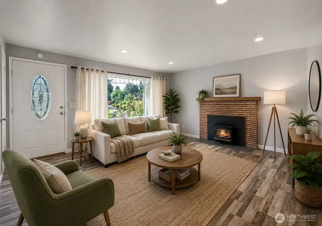 Photo 2 of Sale Pending at 31327 12th Place S, Federal Way, WA 98003 | MLS# NWM2560731 | Listing updated on 2026-08-21