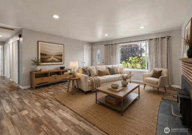 Photo 3 of Sale Pending at 31327 12th Place S, Federal Way, WA 98003 | MLS# NWM2560731 | Listing updated on 2026-08-21