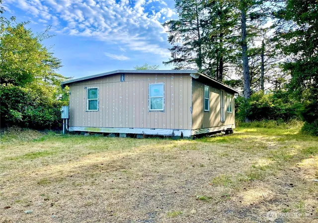 Manufactured home for sale at 777 Edgewood Ave NE, Ocean Shores, WA 98569 | MLS# NWM2560740