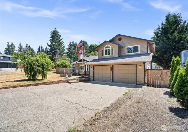 Photo 3 of Sale Pending at 20416 120th Street Ct E, Bonney Lake, WA 98391 | MLS# NWM2560749 | Listing updated on 2026-09-25