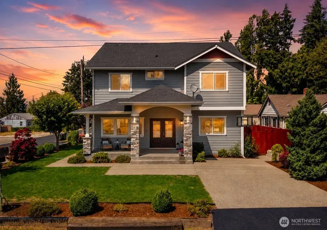 Photo 1 of Sale Pending at 3139 Oas Dr W, University Place, WA 98466 | MLS# NWM2560755 | Listing updated on 2026-09-25