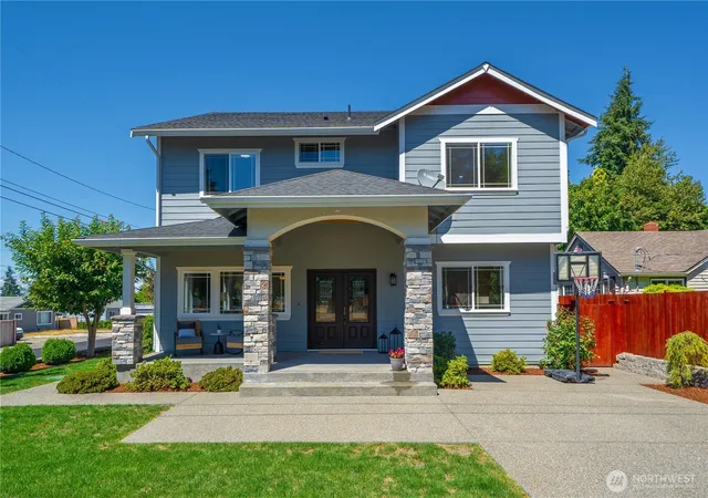 Photo 2 of Sale Pending at 3139 Oas Dr W, University Place, WA 98466 | MLS# NWM2560755 | Listing updated on 2026-09-25