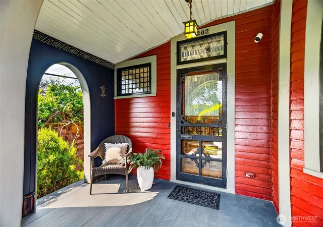 Photo 4 of Single family home for sale at 1202 Olympia Ave NE, Olympia, WA 98506 | MLS# NWM2560761 | Listing updated on 2026-09-23
