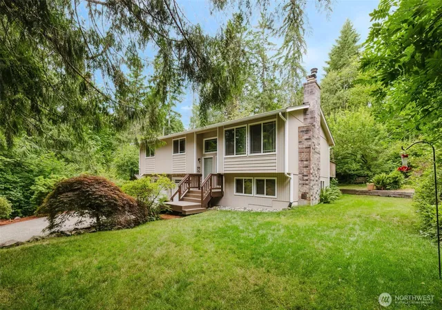 Photo 2 of Sale Pending at 7450 Jason Ln Se, Port Orchard, WA 98367 | MLS# NWM2560770 | Listing updated on 2026-08-17