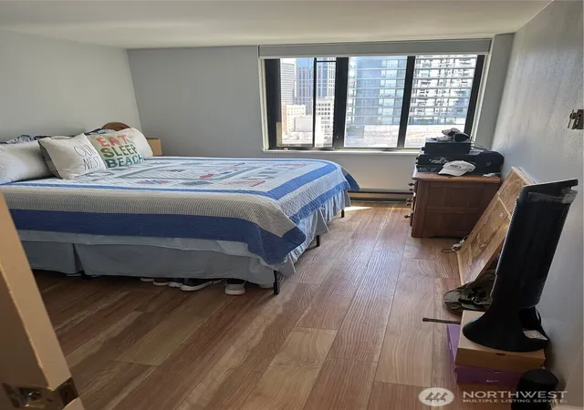 Photo 4 of Condo for sale at 2100 3rd Avenue #1401, Seattle, WA 98121 | MLS# NWM2560793 | Listing updated on 2026-10-01