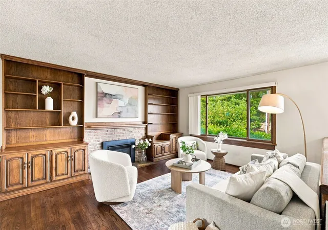 Photo 3 of Sale Pending at 26529 40th Avenue S, Kent, WA 98032 | MLS# NWM2560804 | Listing updated on 2026-09-25
