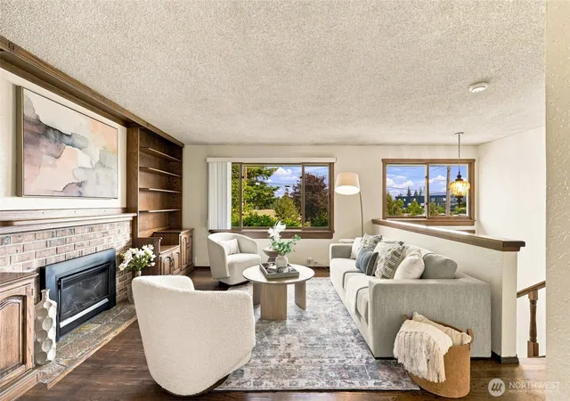 Photo 4 of Sale Pending at 26529 40th Avenue S, Kent, WA 98032 | MLS# NWM2560804 | Listing updated on 2026-09-25