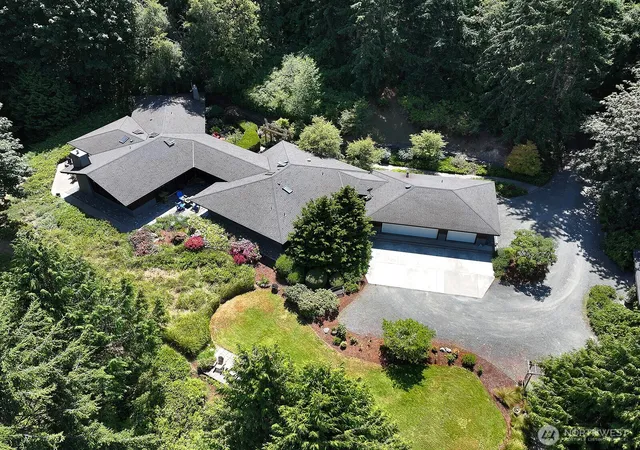 Photo 2 of Single family home for sale at 3679 Saratoga Rd, Langley, WA 98260 | MLS# NWM2560821 | Listing updated on 2026-10-01