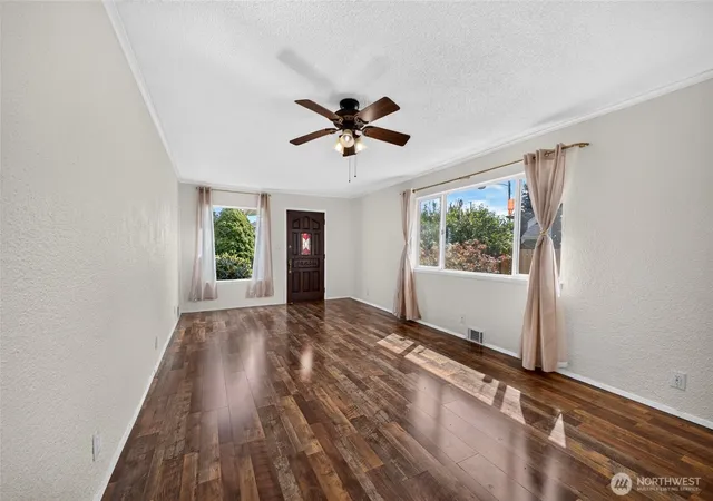 Photo 4 of Single family home for sale at 4605 6th Avenue, Tacoma, WA 98406 | MLS# NWM2560866 | Listing updated on 2026-10-01
