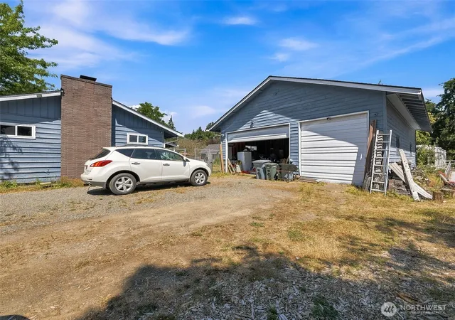 Photo 3 of Single family home for sale at 10723 59th Avenue E, Puyallup, WA 98373 | MLS# NWM2560876 | Listing updated on 2026-09-29