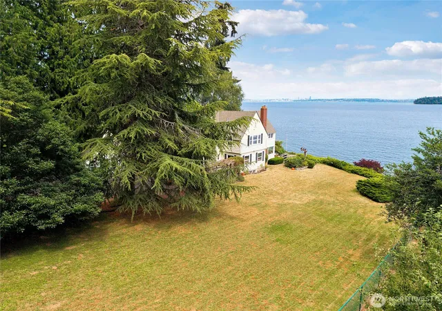 Photo 3 of Single family home for sale at 837 Colchester Dr E, Port Orchard, WA 98366 | MLS# NWM2560880 | Listing updated on 2026-09-29