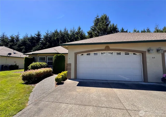 Photo 2 of Condo for sale at 41 E Beaumont Dr #A, Shelton, WA 98584 | MLS# NWM2560896 | Listing updated on 2026-09-25