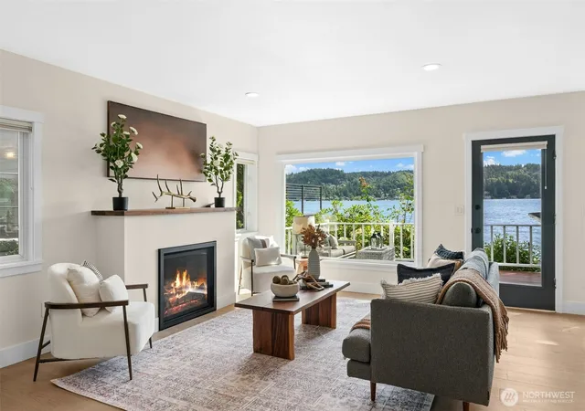 Photo 3 of Single family home for sale at 11728 Riviera Pl Ne, Seattle, WA 98125 | MLS# NWM2560921 | Listing updated on 2026-09-28
