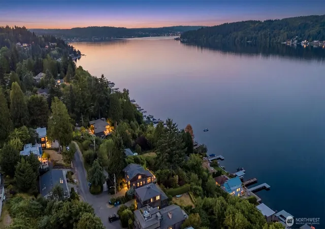 Photo 37 of Single family home for sale at 11728 Riviera Pl NE, Seattle, WA 98125 | MLS# NWM2560921 | Listing updated on 2026-10-20