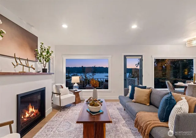 Photo 3 of Single family home for sale at 11728 Riviera Pl NE, Seattle, WA 98125 | MLS# NWM2560921 | Listing updated on 2026-09-28