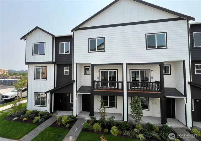 Photo 1 of Single family home for sale at 32383 Anchor Ave Se, Black Diamond, WA 98010 | MLS# NWM2560927 | Listing updated on 2026-09-29