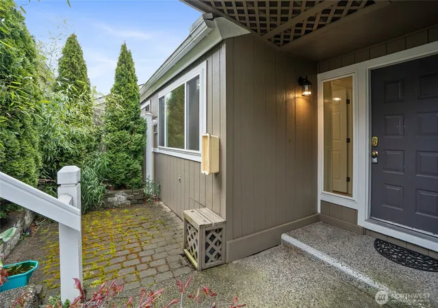 Photo 3 of Condo for sale at 3213 SW 319th Place #19, Federal Way, WA 98023 | MLS# NWM2560930 | Listing updated on 2026-09-23