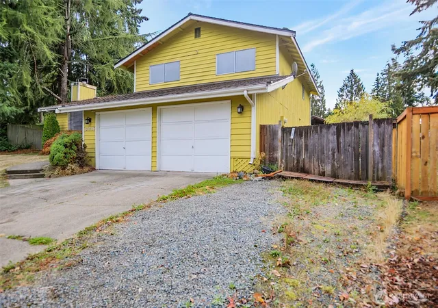 Photo 2 of Single family home for sale at 31616 3rd Place S, Federal Way, WA 98003 | MLS# NWM2560937 | Listing updated on 2026-10-01