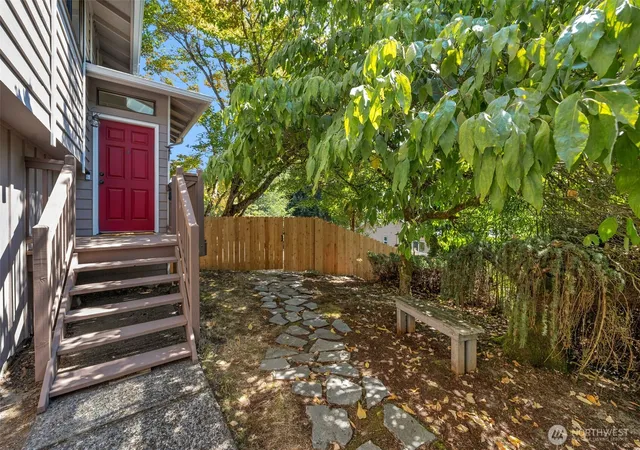 Photo 4 of Single family home for sale at 19524 53rd Avenue NE, Lake Forest Park, WA 98155 | MLS# NWM2560944 | Listing updated on 2026-10-01