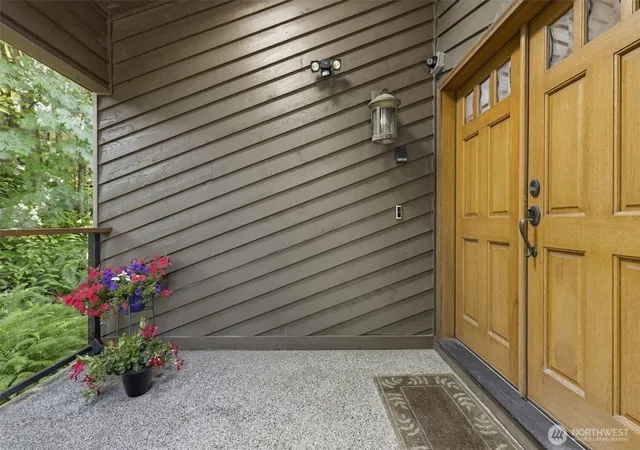 Photo 4 of Single family home for sale at 28611 16th Avenue S, Federal Way, WA 98003 | MLS# NWM2560952 | Listing updated on 2026-09-21