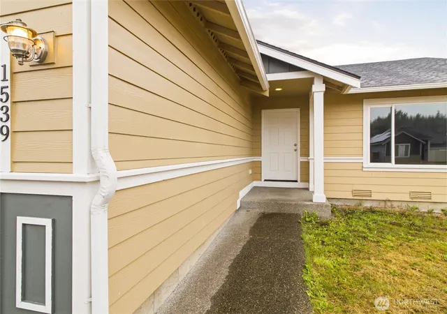 Photo 4 of Single family home for sale at 1539 N 5th Street, Mc Cleary, WA 98557 | MLS# NWM2560978 | Listing updated on 2026-09-23