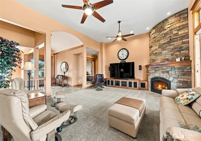 Photo 4 of Single family home for sale at 16905 135th Avenue Ct E, Puyallup, WA 98374 | MLS# NWM2560980 | Listing updated on 2026-09-23