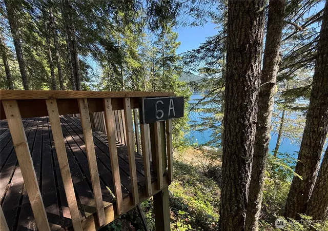 Photo 3 of Single family home for sale at 531 W Mackinaw Rd, Shelton, WA 98584 | MLS# NWM2560988 | Listing updated on 2026-09-23
