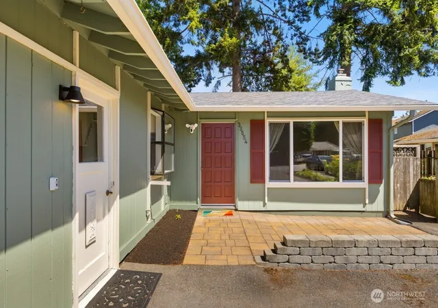 Photo 2 of Single family home for sale at 33554 36th Avenue Sw, Federal Way, WA 98023 | MLS# NWM2560993 | Listing updated on 2026-09-23
