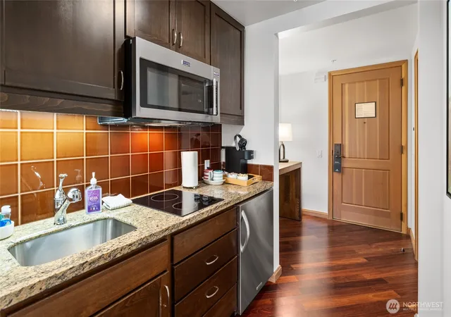 Photo 4 of Condo for sale at 3600 Suncadia Trl #4014, Cle Elum, WA 98922 | MLS# NWM2561018 | Listing updated on 2026-09-23