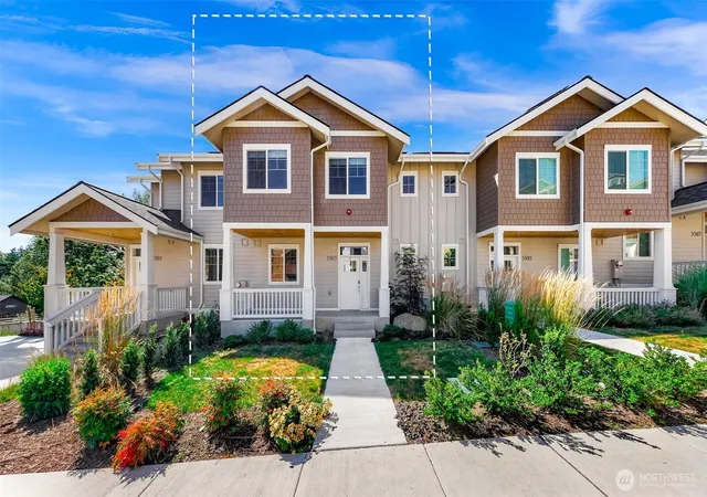 Photo 2 of Townhouse for sale at 3503 Sussex Dr, Bellingham, WA 98226 | MLS# NWM2561036 | Listing updated on 2026-09-23