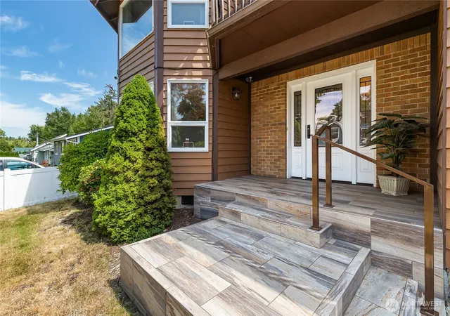 Photo 2 of Single family home for sale at 6994 Helweg Ln, Blaine, WA 98230 | MLS# NWM2561045 | Listing updated on 2026-09-21