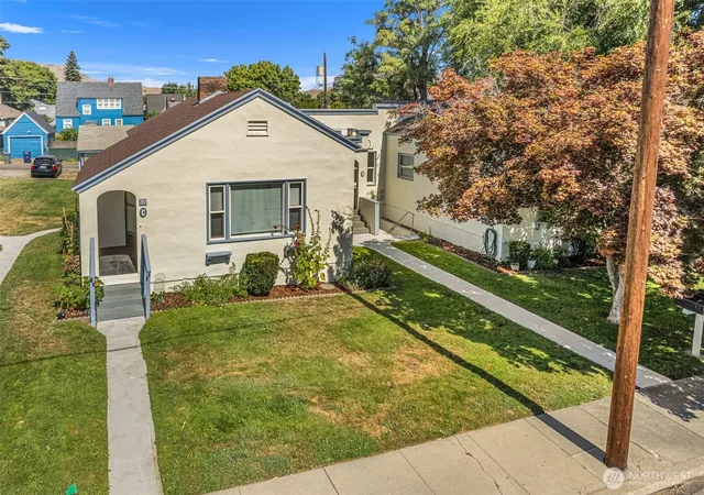 Photo 4 of Multi family home for sale at 710 S Monroe St, Wenatchee, WA 98801 | MLS# NWM2561053 | Listing updated on 2026-09-25