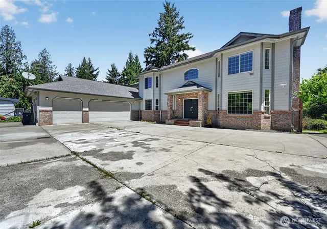 Photo 1 of Mansion for sale at 18432 W Lake Desire Dr Se, Renton, WA 98058 | MLS# NWM2561084 | Listing updated on 2026-09-29